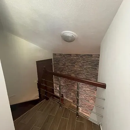 Semesterbostad Maisonette 25m From The Sea