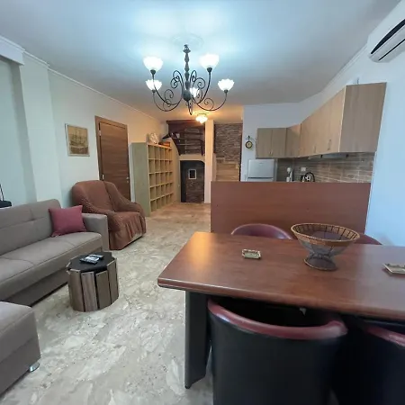 Semesterbostad Maisonette 25m From The Sea
