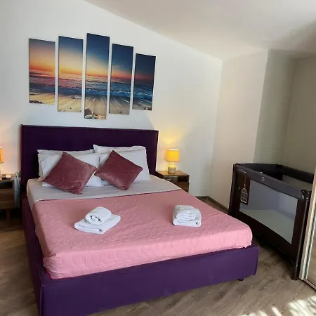 Semesterbostad Maisonette 25m From The Sea