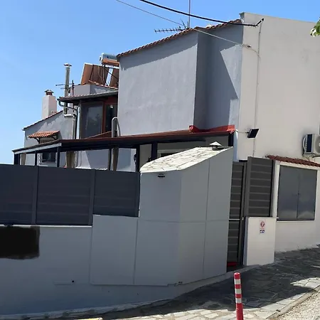Maisonette 25m From The Sea PalaiónTsiflíkion