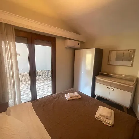 Nyaraló Maisonette 25m From The Sea